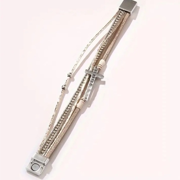 Chic faux leather bracelet with rhinestone sparkles - Picture 6 of 6